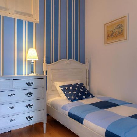 Sunny & Quiet In Historic Center Apartment Lisbon Luaran gambar