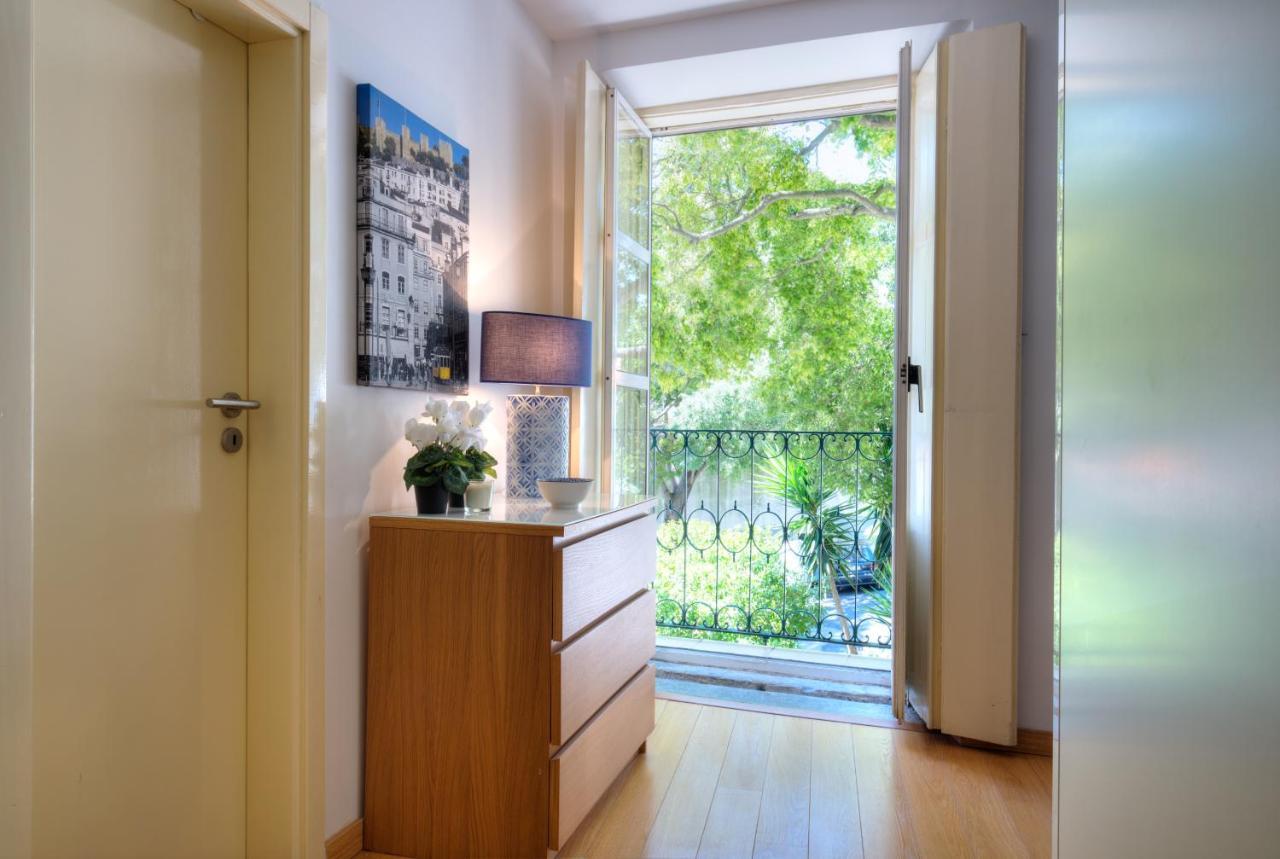 Sunny & Quiet In Historic Center Apartment Lisbon Luaran gambar